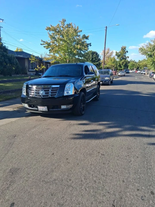 2008 Cadillac Escalade & EXT 3rd Gen - Image 10 of 12