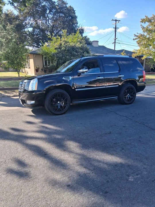 2008 Cadillac Escalade & EXT 3rd Gen - Image 3 of 12