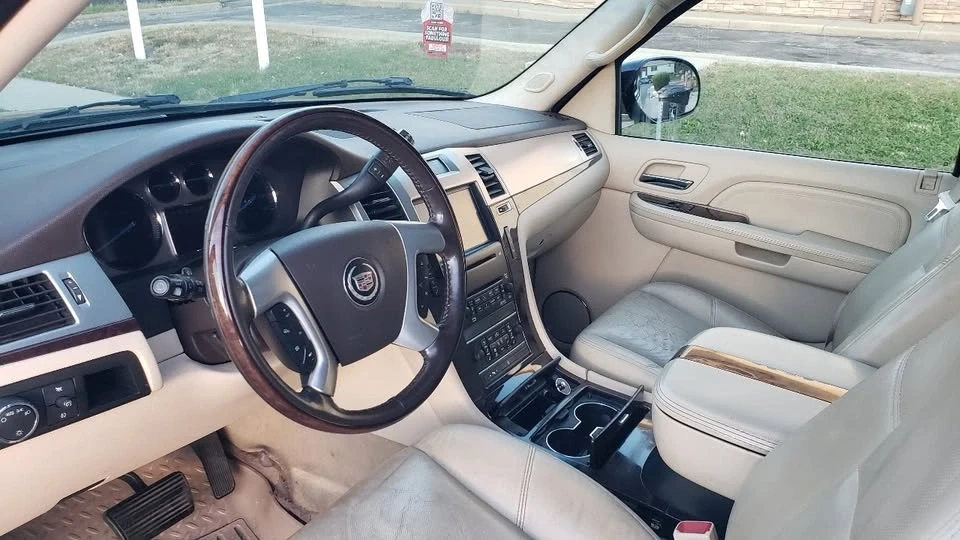 2008 Cadillac Escalade & EXT 3rd Gen - Image 13 of 20