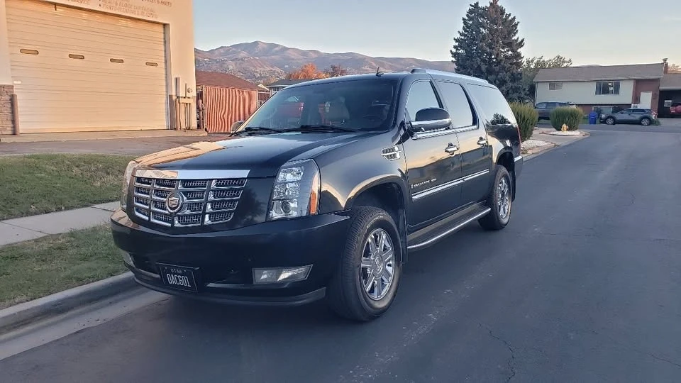 2008 Cadillac Escalade & EXT 3rd Gen - Image 2 of 20