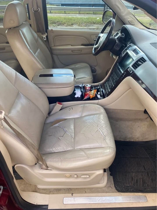 2008 Cadillac Escalade & EXT 3rd Gen - Image 5 of 8