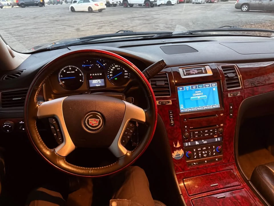 2008 Cadillac Escalade & EXT 3rd Gen - Image 7 of 15