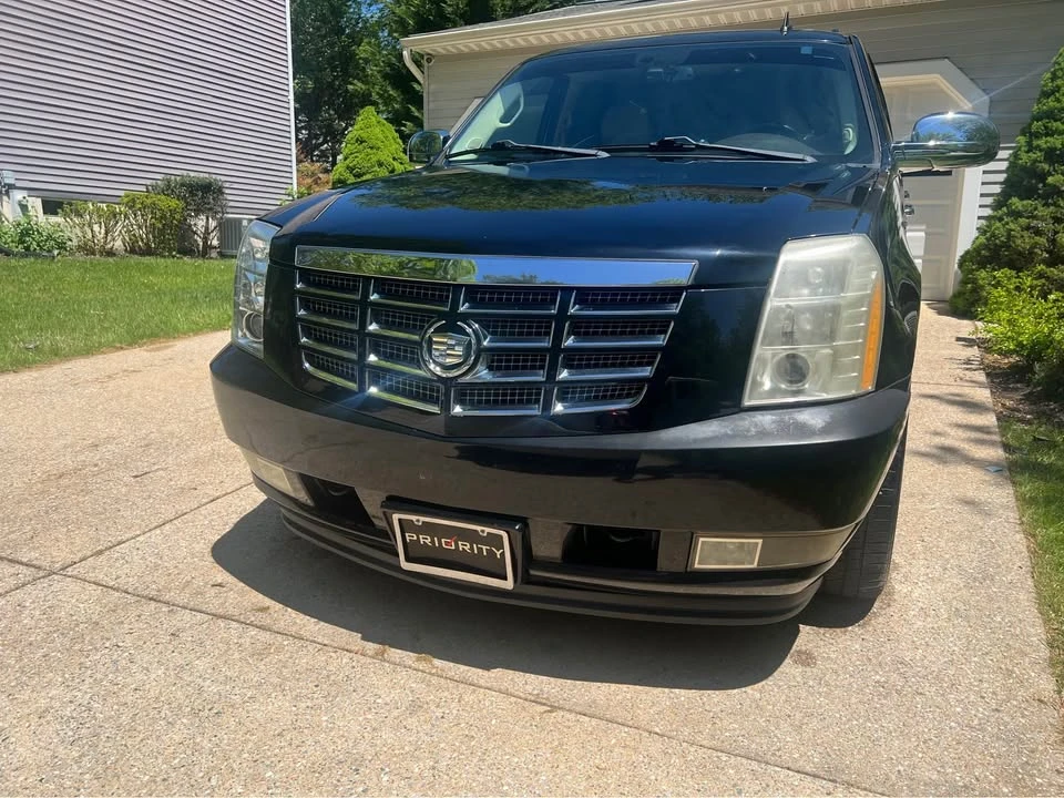 2008 Cadillac Escalade & EXT 3rd Gen - Image 2 of 10