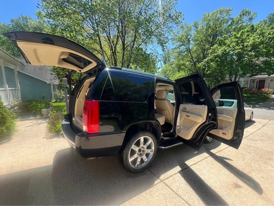 2008 Cadillac Escalade & EXT 3rd Gen - Image 10 of 10