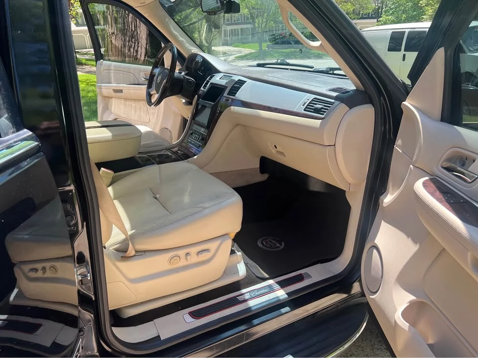 2008 Cadillac Escalade & EXT 3rd Gen - Image 5 of 10