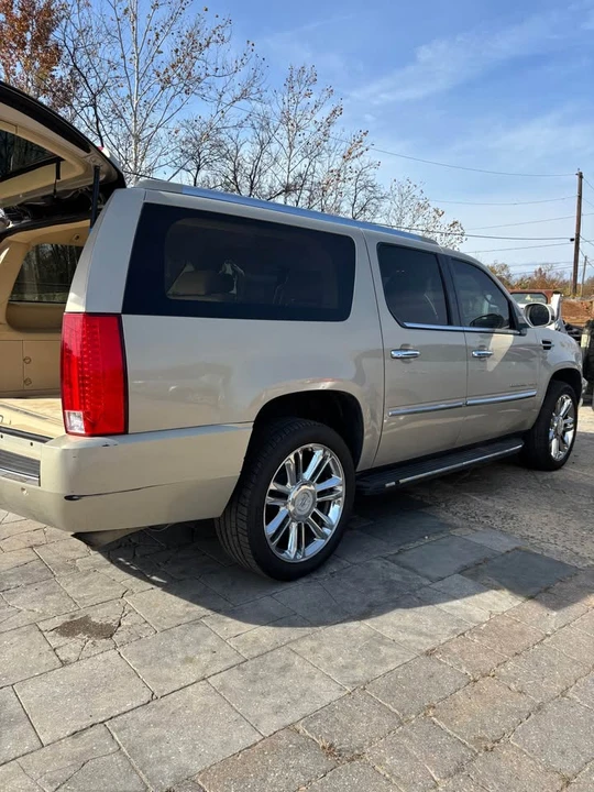 2008 Cadillac Escalade & EXT 3rd Gen - Image 3 of 8