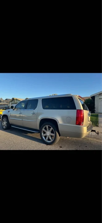 2008 Cadillac Escalade & EXT 3rd Gen - Image 6 of 12