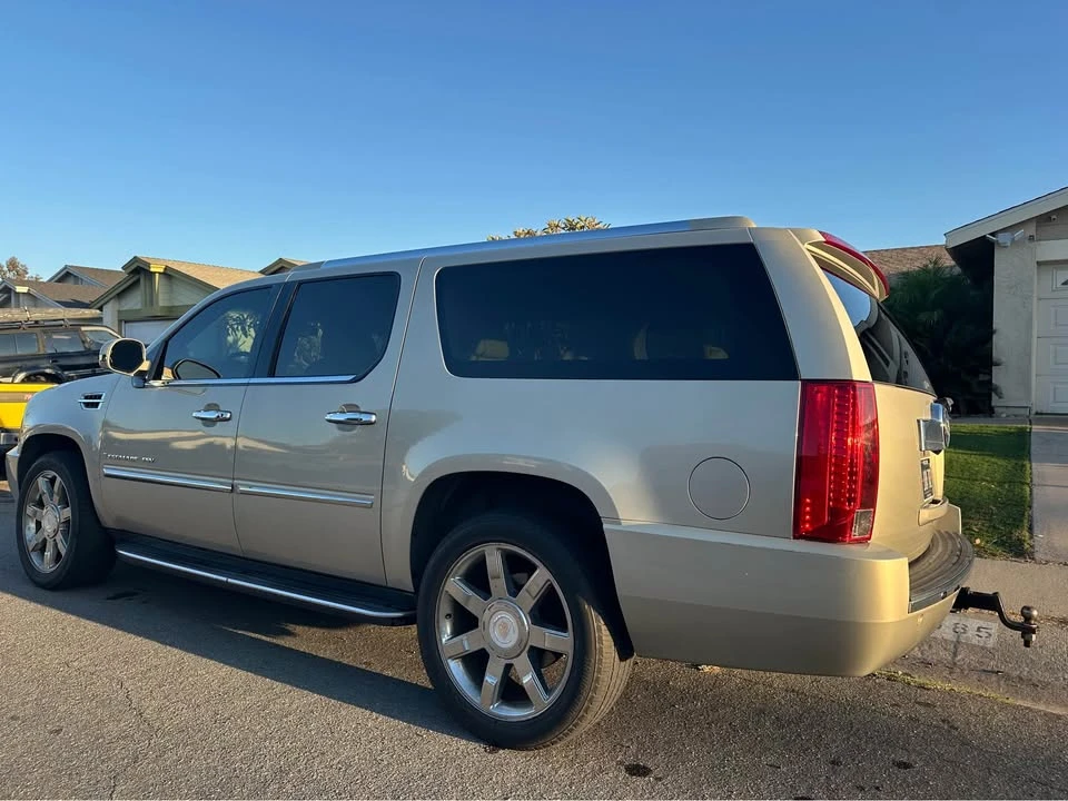 2008 Cadillac Escalade & EXT 3rd Gen - Image 4 of 12