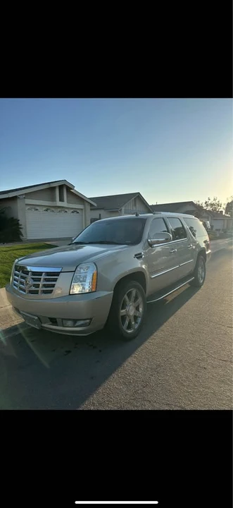 2008 Cadillac Escalade & EXT 3rd Gen - Image 2 of 12
