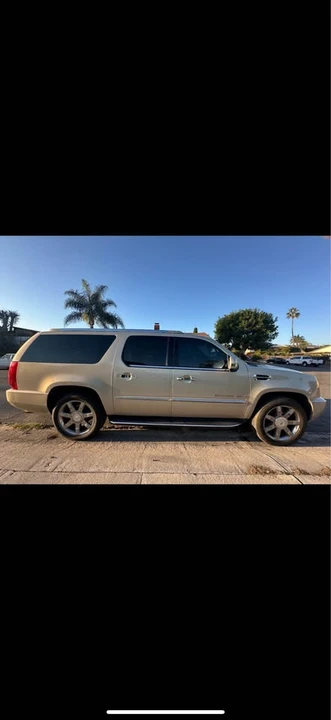 2008 Cadillac Escalade & EXT 3rd Gen - Image 3 of 12