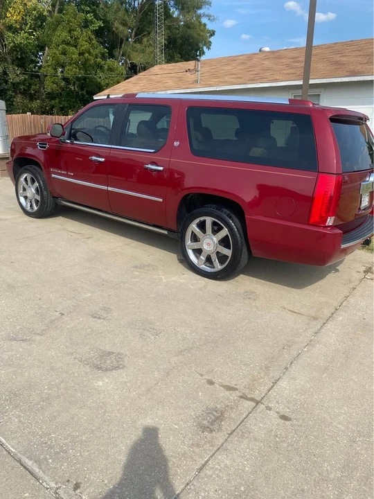 2008 Cadillac Escalade & EXT 3rd Gen - Image 3 of 3