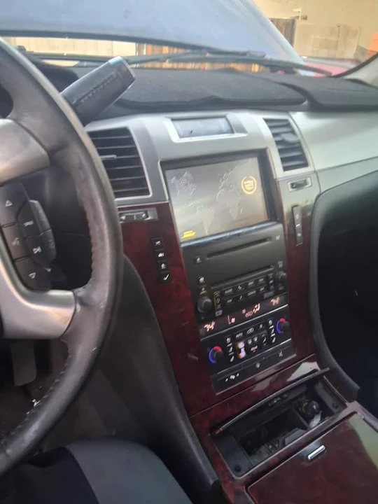 2008 Cadillac Escalade & EXT 3rd Gen - Image 18 of 19