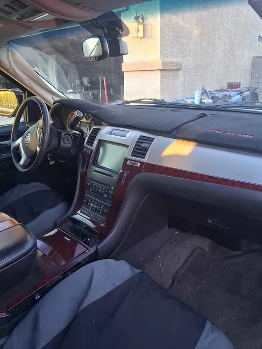 2008 Cadillac Escalade & EXT 3rd Gen - Image 10 of 19