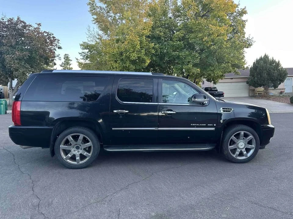 2008 Cadillac Escalade & EXT 3rd Gen - Image 5 of 10
