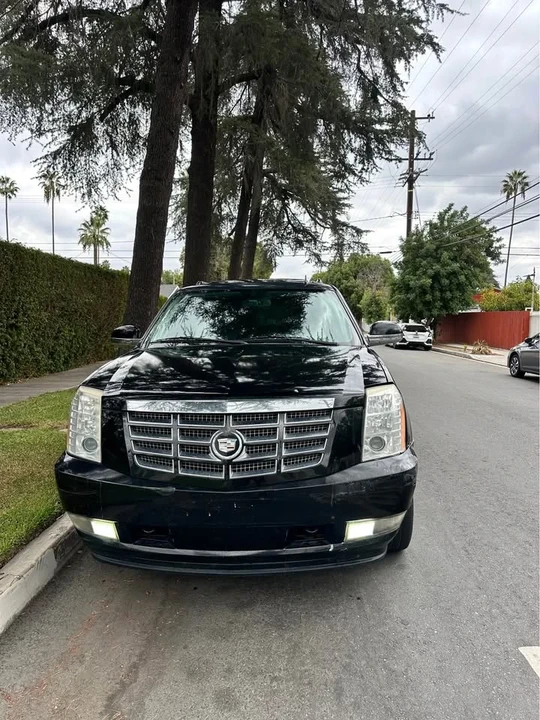 2008 Cadillac Escalade & EXT 3rd Gen - Image 3 of 12