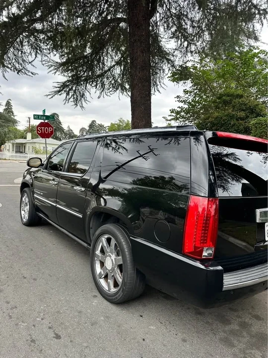 2008 Cadillac Escalade & EXT 3rd Gen - Image 6 of 12