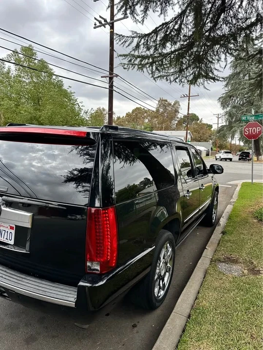 2008 Cadillac Escalade & EXT 3rd Gen - Image 5 of 12