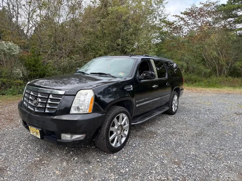 2008 Cadillac Escalade & EXT 3rd Gen - Image 2 of 14