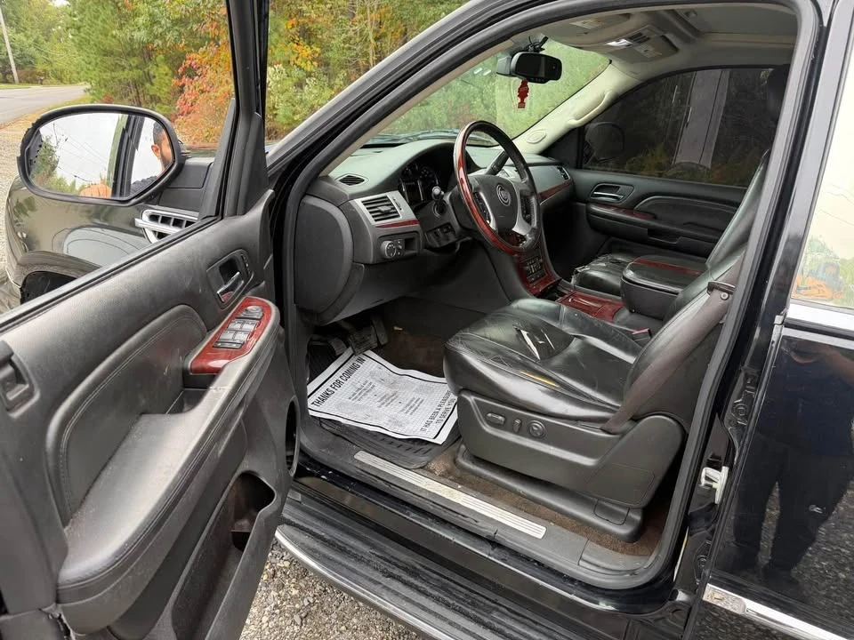 2008 Cadillac Escalade & EXT 3rd Gen - Image 11 of 14