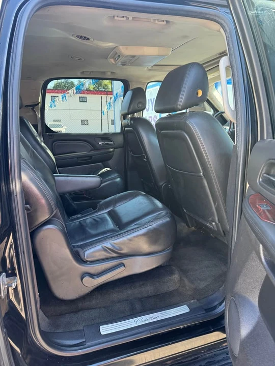 2008 Cadillac Escalade & EXT 3rd Gen - Image 6 of 8