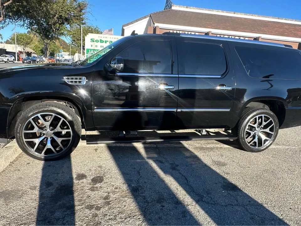 2008 Cadillac Escalade & EXT 3rd Gen - Image 2 of 15