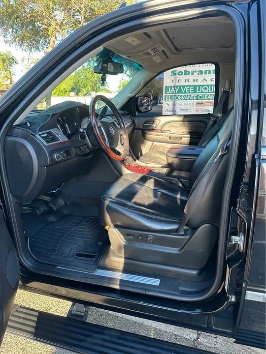 2008 Cadillac Escalade & EXT 3rd Gen - Image 13 of 15