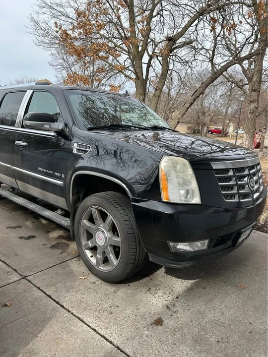 2008 Cadillac Escalade & EXT 3rd Gen - Image 4 of 10