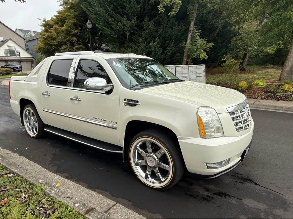 2008 Cadillac Escalade & EXT 3rd Gen - Image 5 of 13