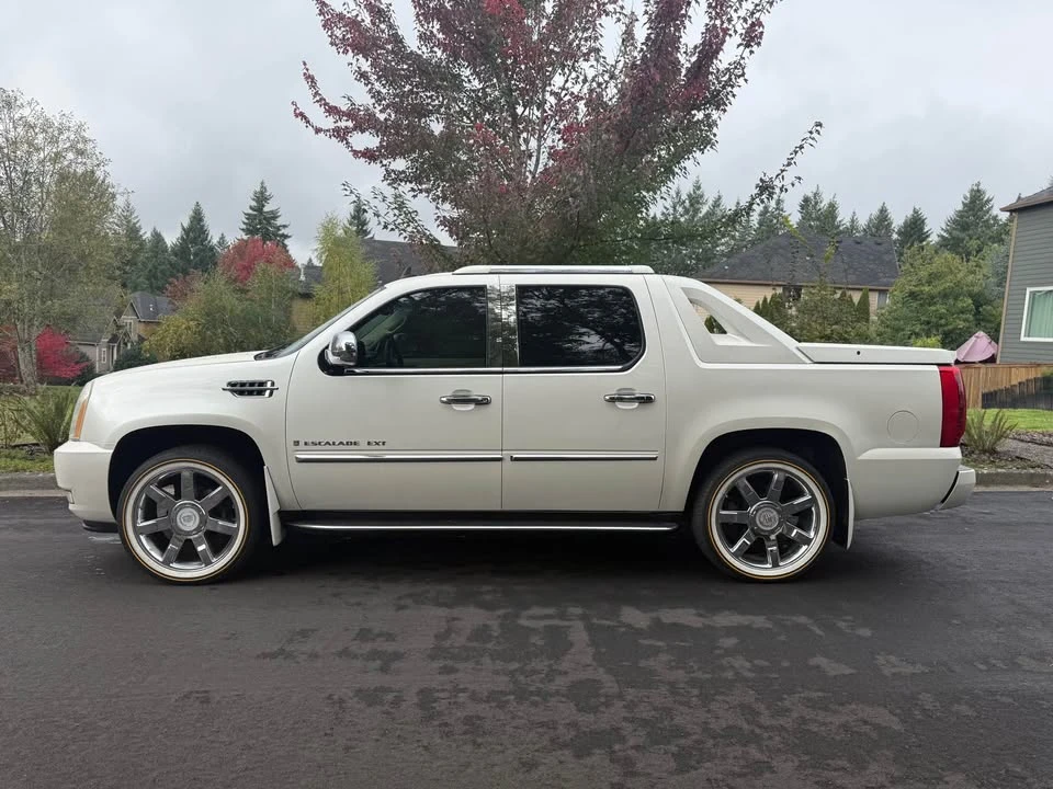 2008 Cadillac Escalade & EXT 3rd Gen - Image 2 of 13