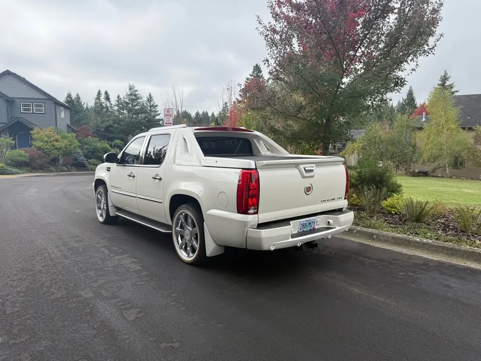 2008 Cadillac Escalade & EXT 3rd Gen - Image 3 of 13