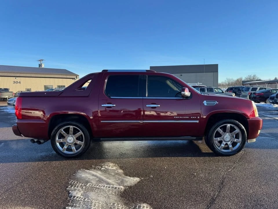 2008 Cadillac Escalade & EXT 3rd Gen - Image 2 of 20
