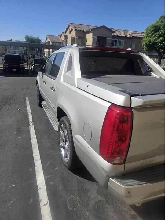2008 Cadillac Escalade & EXT 3rd Gen - Image 6 of 6