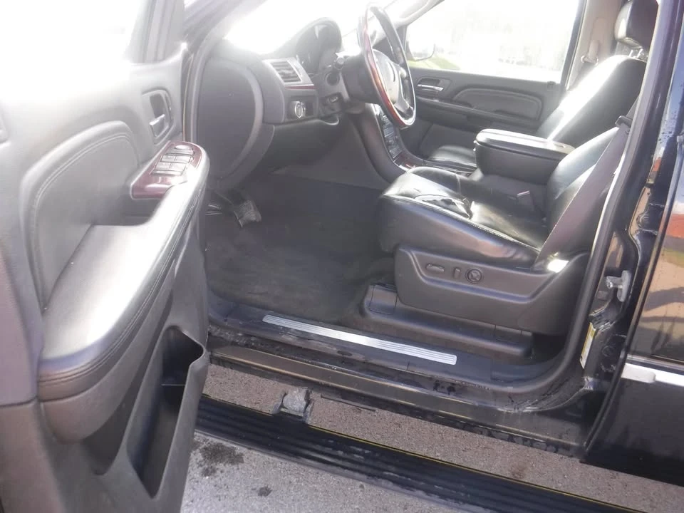 2008 Cadillac Escalade & EXT 3rd Gen - Image 9 of 15
