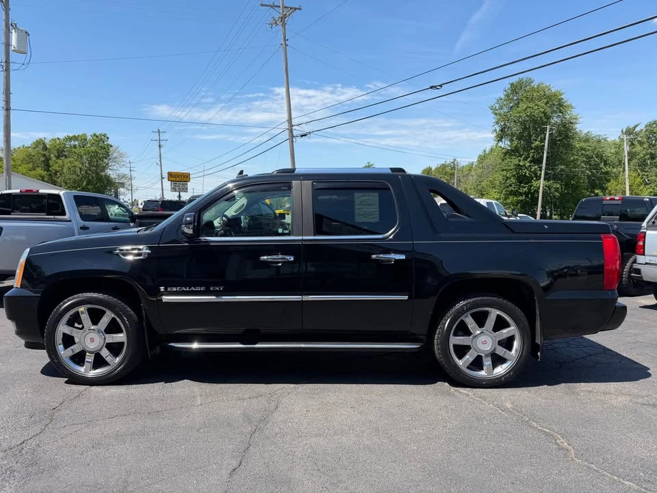 2008 Cadillac Escalade & EXT 3rd Gen - Image 2 of 20