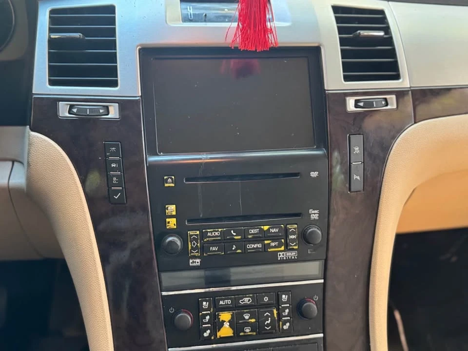 2008 Cadillac Escalade & EXT 3rd Gen - Image 14 of 17