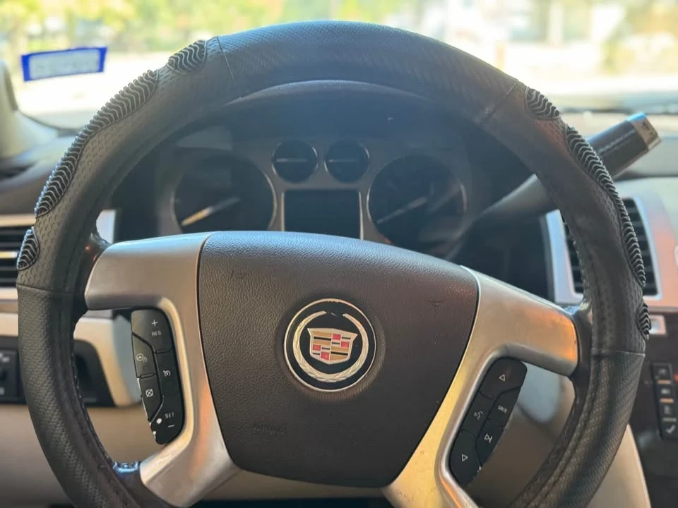 2008 Cadillac Escalade & EXT 3rd Gen - Image 15 of 17
