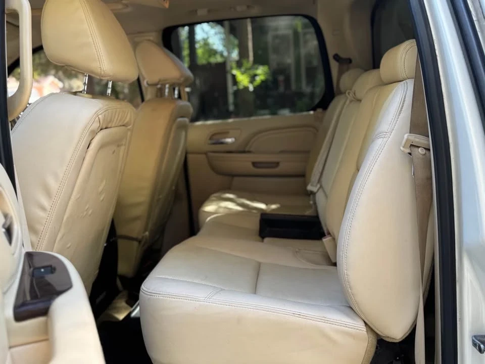 2008 Cadillac Escalade & EXT 3rd Gen - Image 8 of 17