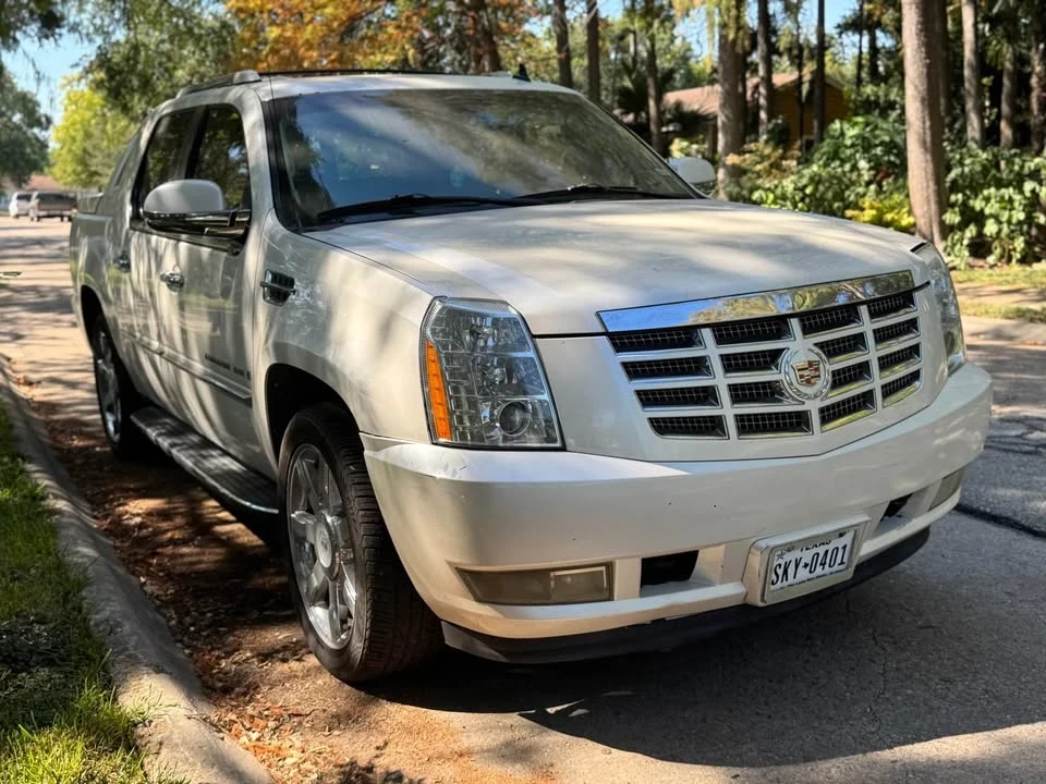 2008 Cadillac Escalade & EXT 3rd Gen - Image 6 of 17