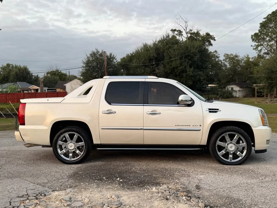 2008 Cadillac Escalade & EXT 2nd Gen - Image 17 of 20
