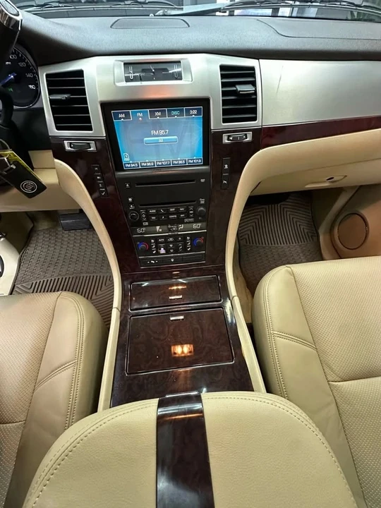 2008 Cadillac Escalade & EXT 3rd Gen - Image 12 of 20