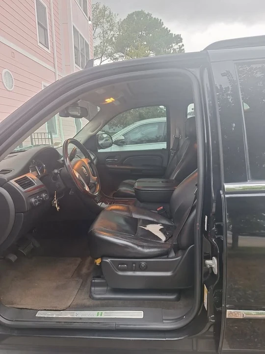 2008 Cadillac Escalade & EXT 3rd Gen - Image 2 of 9