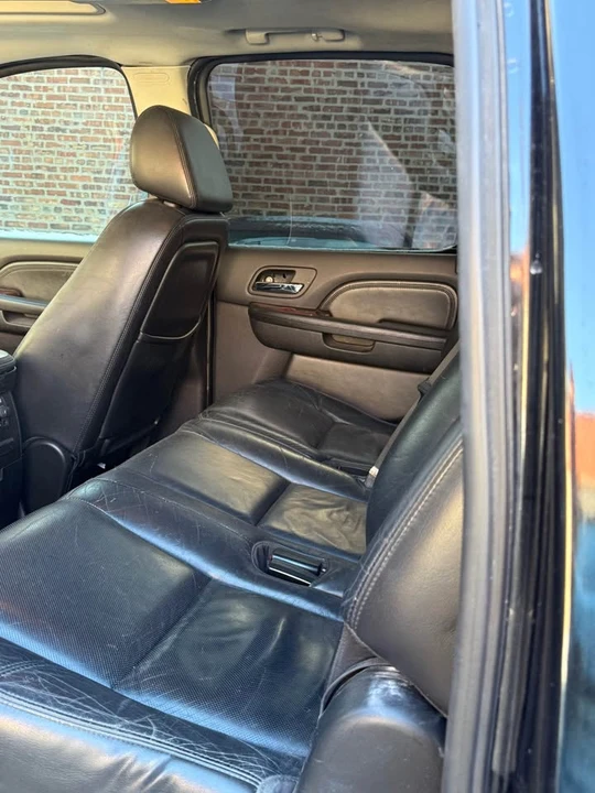 2008 Cadillac Escalade & EXT 3rd Gen - Image 4 of 5