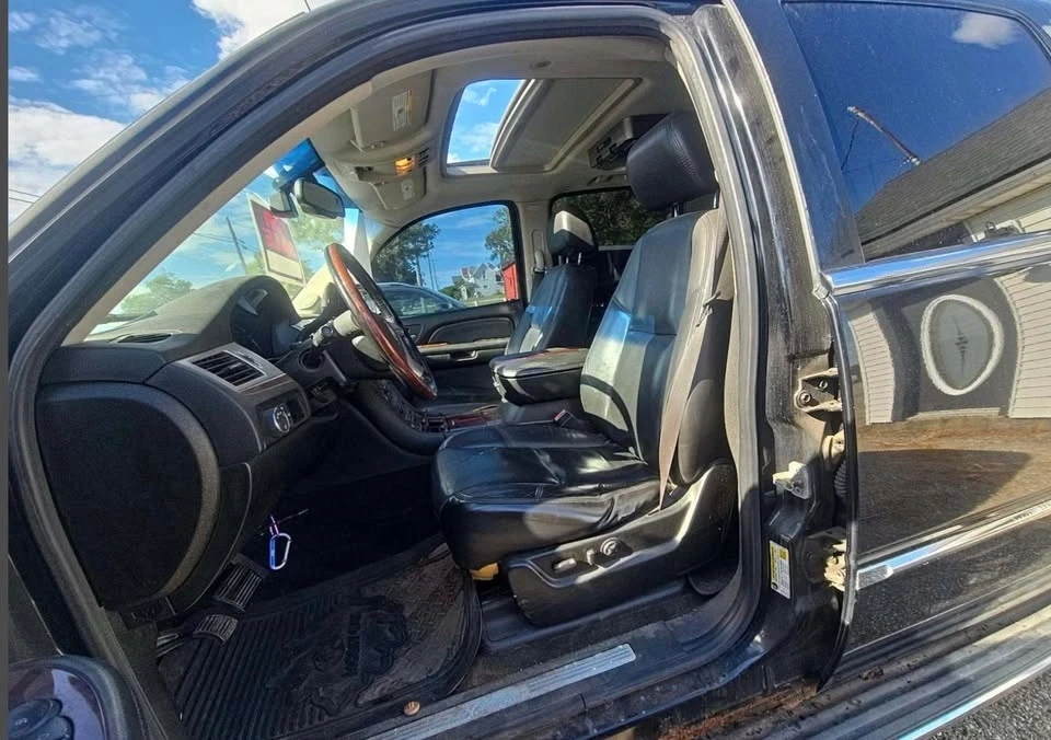 2008 Cadillac Escalade & EXT 3rd Gen - Image 9 of 20