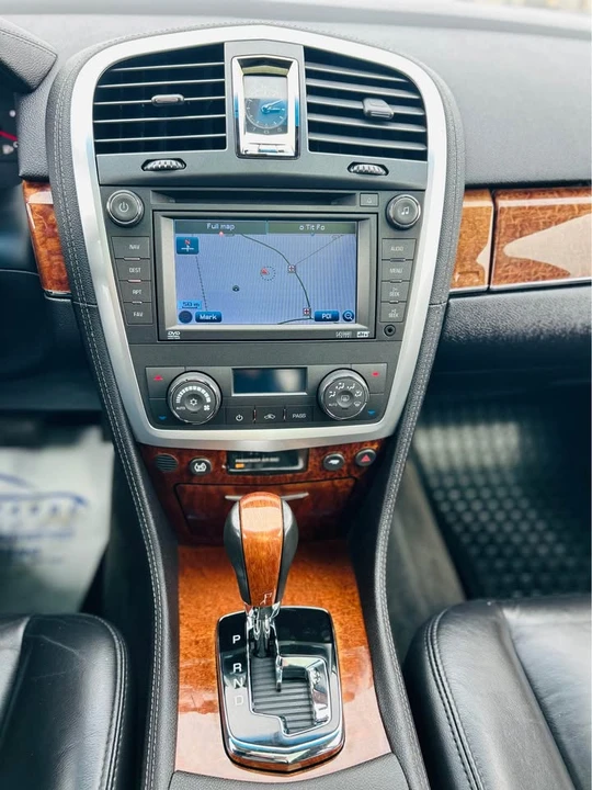 2008 Cadillac SRX - Image 10 of 18