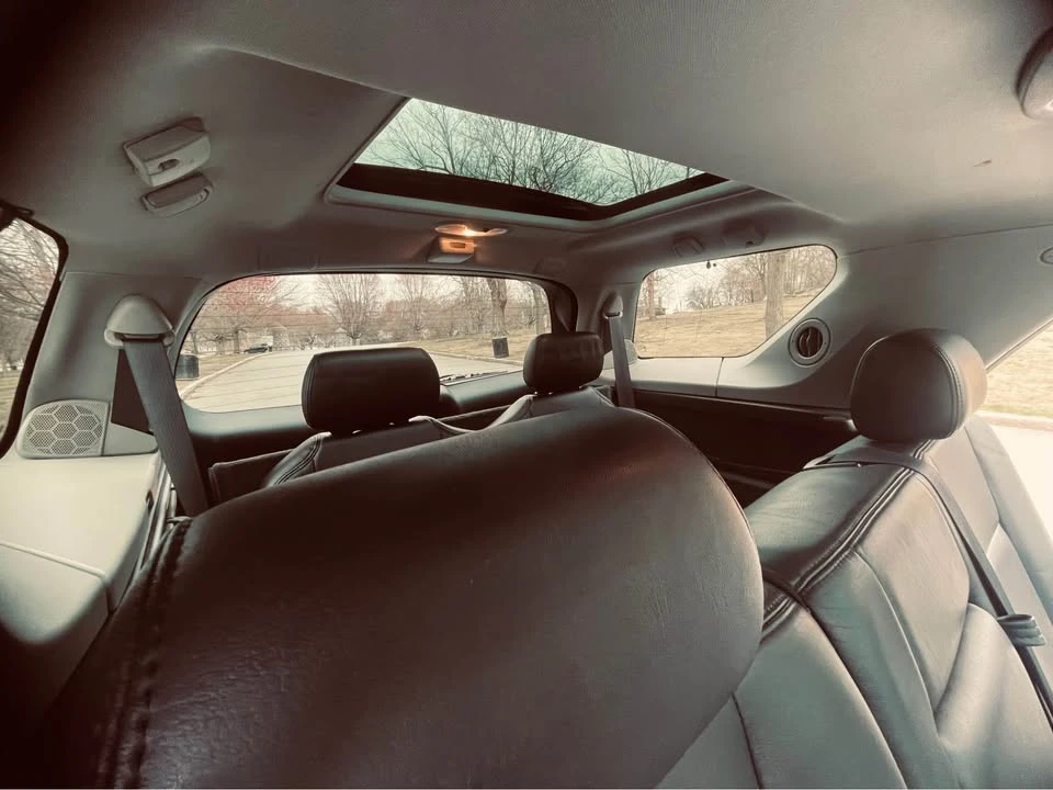 2008 Cadillac SRX - Image 13 of 18