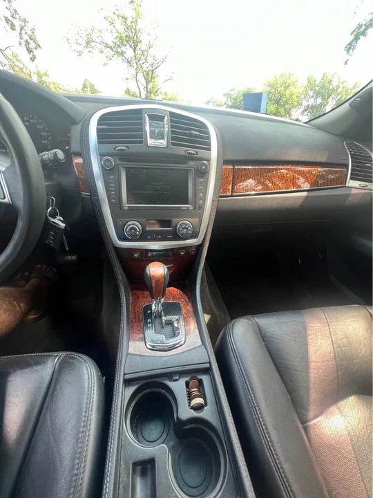 2008 Cadillac SRX - Image 9 of 11