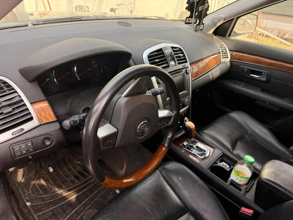 2008 Cadillac SRX - Image 6 of 8