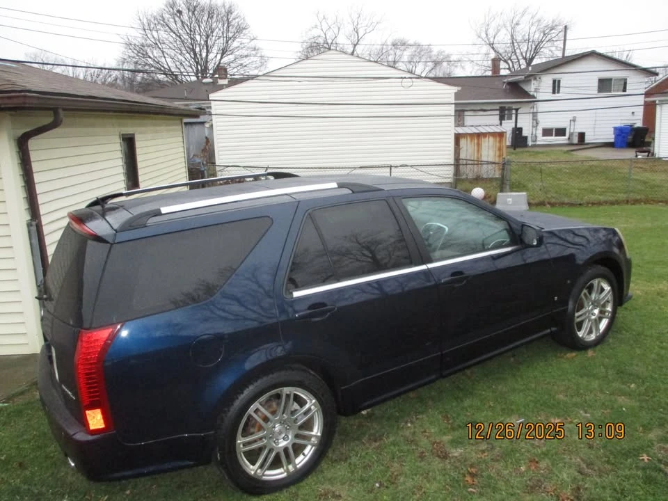 2008 Cadillac SRX - Image 4 of 10