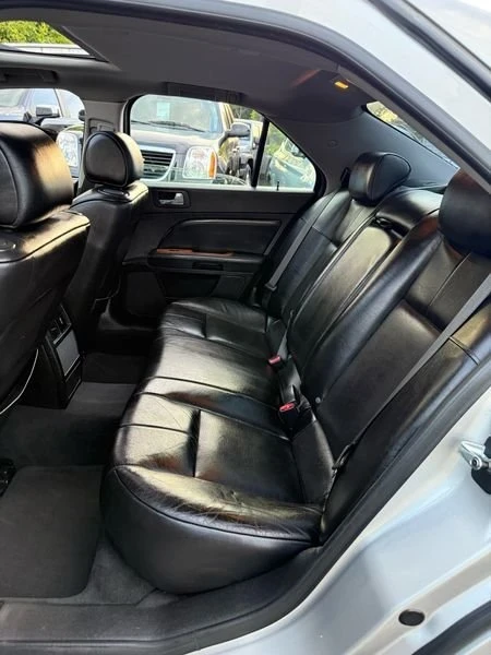2008 Cadillac STS - Image 10 of 18