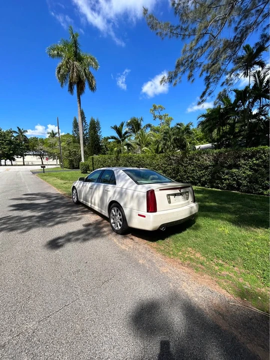 2008 Cadillac STS - Image 4 of 8